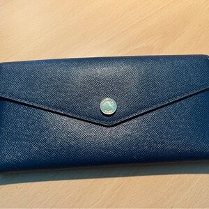 Elegant Blue Women's Clutch